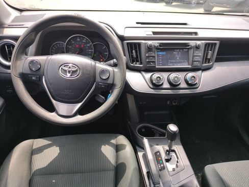 Used 2016 Toyota RAV4 LE FWD image 27