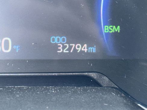 Used 2025 Toyota RAV4 XLE AWD/4WD image 21
