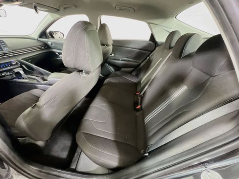 Used 2023 Hyundai Elantra SEL FWD image 22