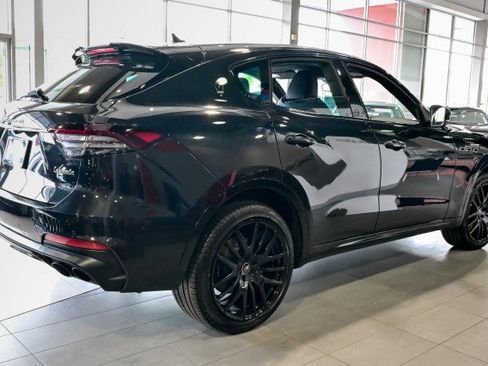 Used 2022 Maserati Levante Modena AWD/4WD image 5