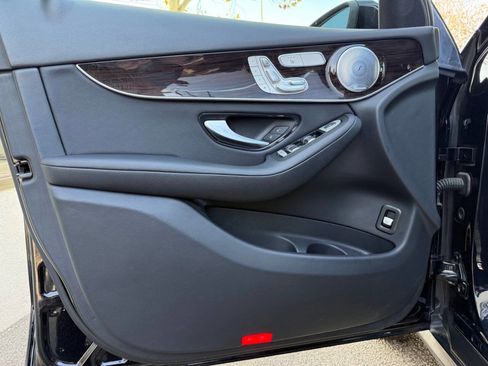 Used 2019 Mercedes-Benz GLC 300 4MATIC Coupe image 21