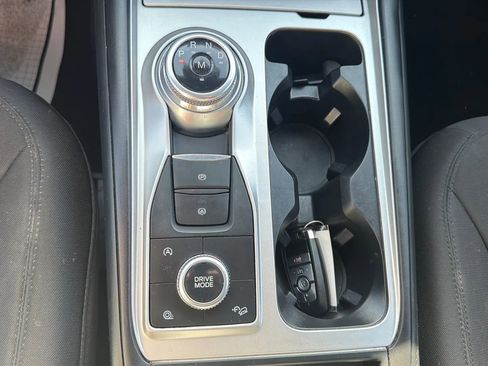 Used 2020 Ford Explorer XLT w/ Comfort Package image 13