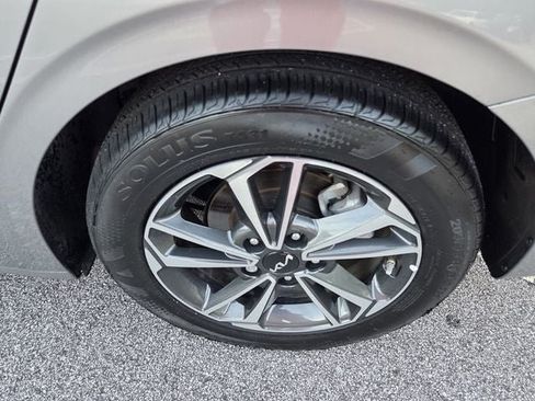 Used 2024 Kia Forte LXS FWD image 9