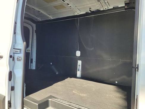 New 2026 Ford Transit 250 148 Medium Roof RWD image 18