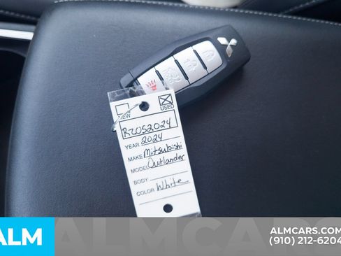 Used 2024 Mitsubishi Outlander SE AWD/4WD image 20