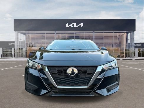 Used 2022 Nissan Sentra SV image 3
