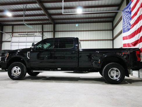 Used 2019 Ford F350 Lariat w/ Lariat Ultimate Package image 6