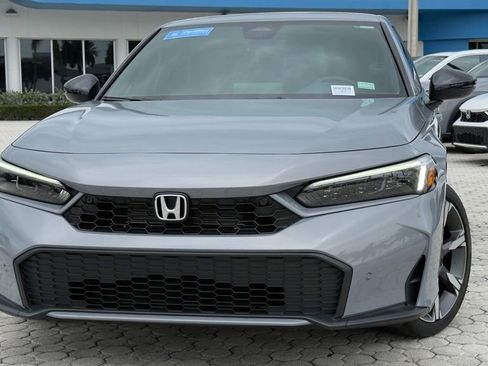 Used 2025 Honda Civic Sport Touring image 2