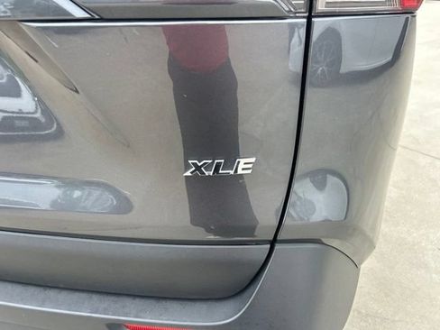 Used 2025 Toyota RAV4 XLE FWD image 4