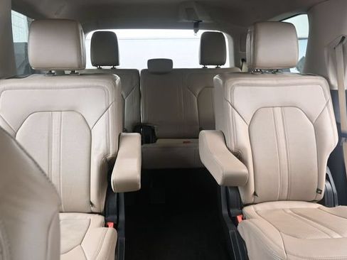Used 2023 Ford Expedition Limited AWD/4WD image 29