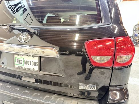Used 2012 Toyota Sequoia Limited AWD/4WD image 4