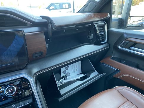 Used 2024 GMC Sierra 2500 Denali Ultimate image 33