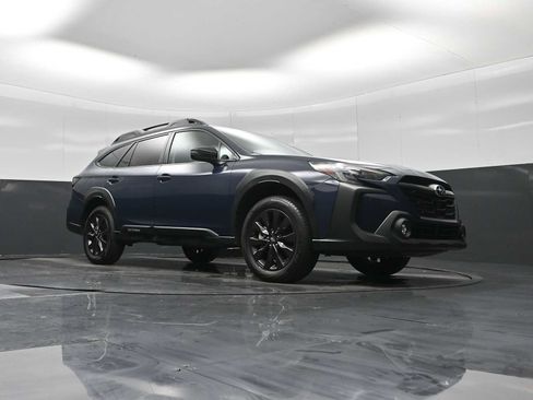 Used 2025 Subaru Outback Onyx Edition image 18
