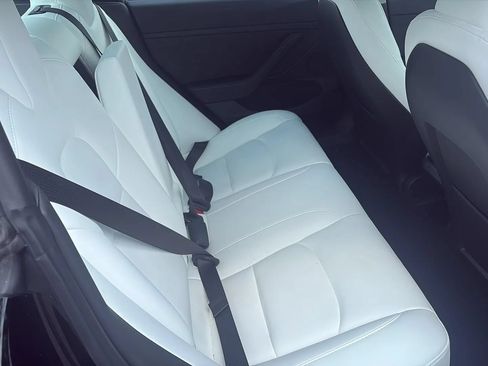 Used 2023 Tesla Model 3 Standard Range RWD image 9