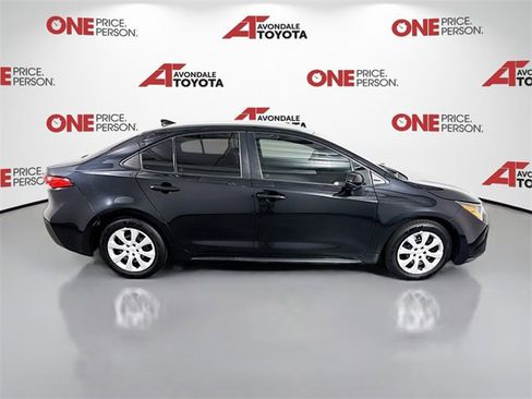 Used 2021 Toyota Corolla LE image 8