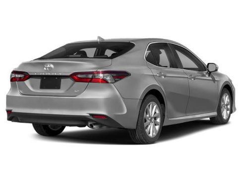 Used 2022 Toyota Camry LE w/ Convenience Package FWD image 2