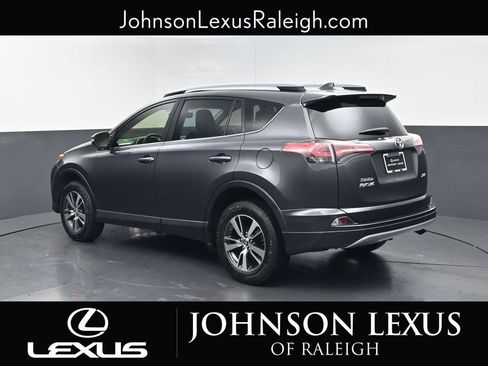 Used 2017 Toyota RAV4 XLE FWD image 7