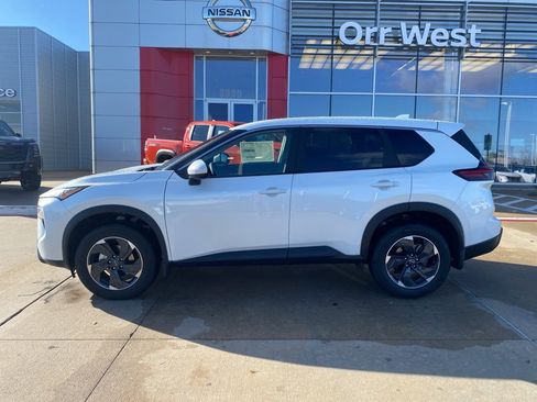 New 2026 Nissan Rogue SV image 2