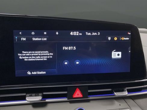 New 2025 Hyundai Elantra SEL image 17