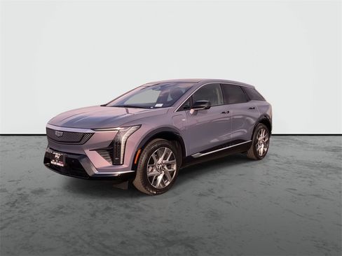 New 2026 Cadillac Optiq Luxury 1 image 4