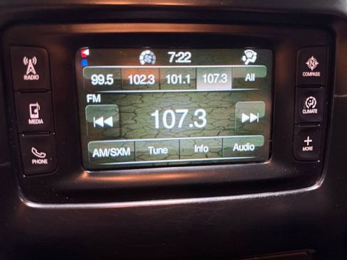 Used 2018 Jeep Cherokee Latitude w/ Cold Weather Group image 29