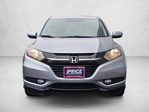 Used 2017 Honda HR-V EX image 8