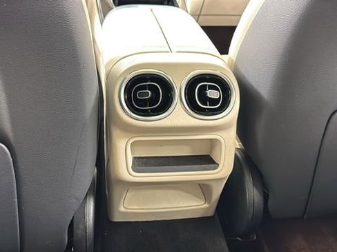 Used 2024 Mercedes-Benz GLC 300 GLC 300 image 39