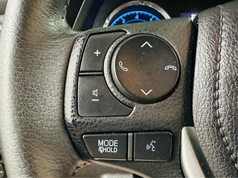 Used 2018 Toyota Corolla SE FWD image 15