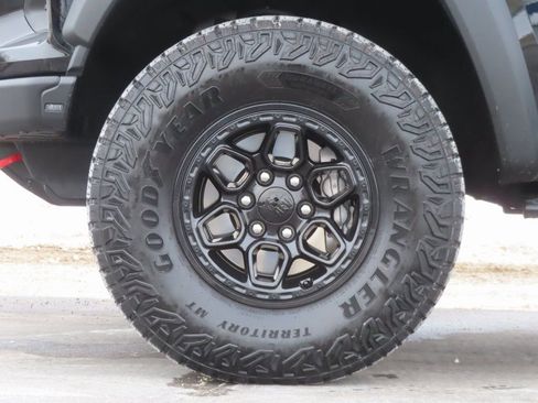 Used 2024 Chevrolet Colorado ZR2 w/ ZR2 Bison Edition image 12