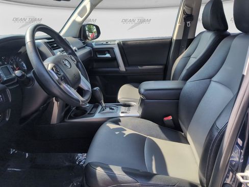 Used 2018 Toyota 4Runner SR5 Premium AWD/4WD image 13
