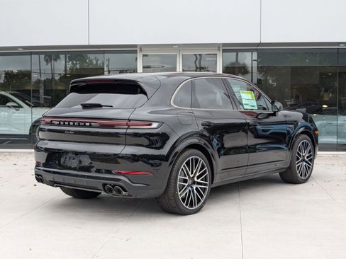 New 2025 Porsche Cayenne Turbo image 10