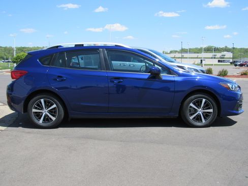 Used 2023 Subaru Impreza 2.0i Premium AWD/4WD image 5