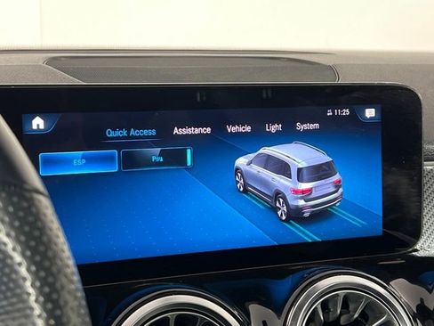 Used 2023 Mercedes-Benz GLB 250 image 36