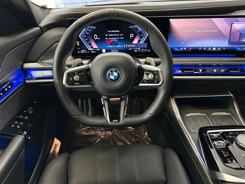 Certified 2024 BMW 750e xDrive w/ Premium Package 2 AWD/4WD image 29
