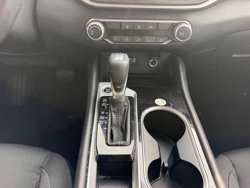 Used 2024 Nissan Altima 2.5 SV FWD image 16