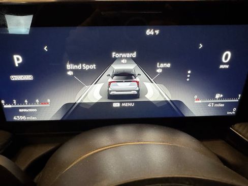 Used 2025 Nissan Kicks SR FWD image 10