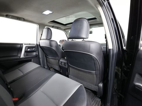 Used 2016 Toyota 4Runner SR5 Premium w/ Convenience Package image 19