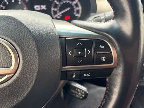 Used 2022 Lexus GX 460 Premium w/ Accessory Package image 13