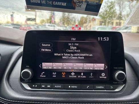 Used 2023 Nissan Rogue S image 28