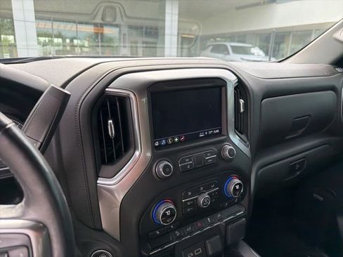 Used 2022 Chevrolet Silverado 1500 LT Trail Boss w/ Convenience Package II AWD/4WD image 22