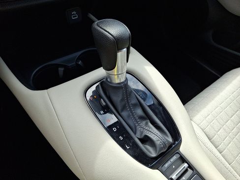 Certified 2023 Honda HR-V LX image 14