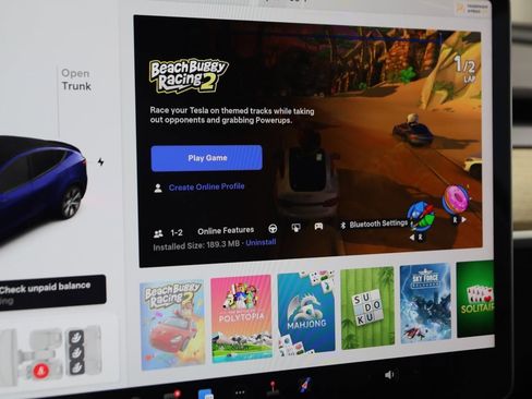 Used 2020 Tesla Model Y Long Range image 31