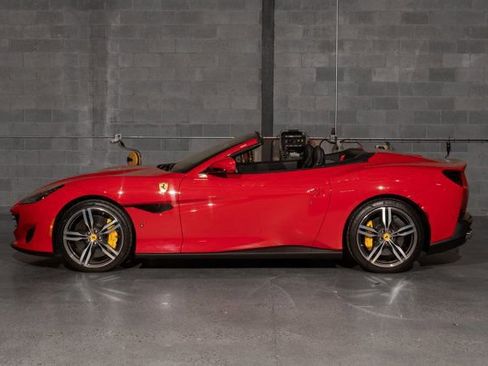 Used 2019 Ferrari Portofino image 6