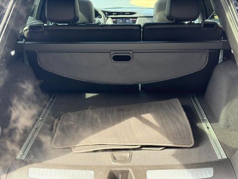 Used 2025 Cadillac XT5 Premium Luxury AWD/4WD image 4