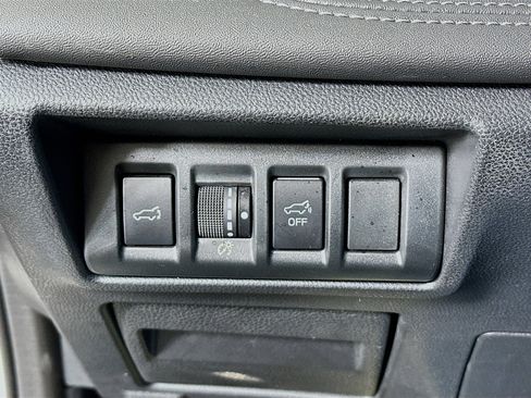 Used 2022 Subaru Outback Limited image 17