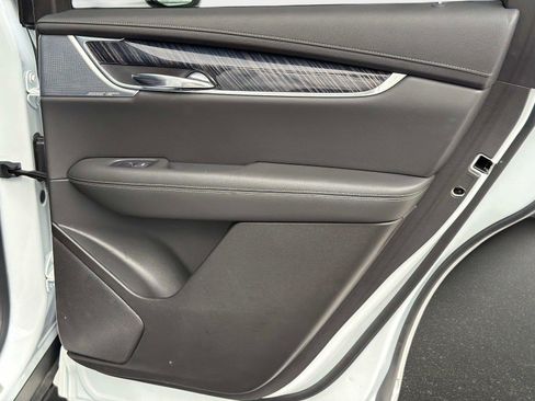 Used 2024 Cadillac XT6 Premium Luxury AWD/4WD image 24