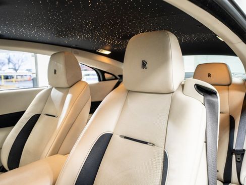 Used 2017 Rolls-Royce Wraith image 34