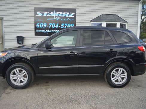 Used 2011 Hyundai Santa Fe GLS image 2