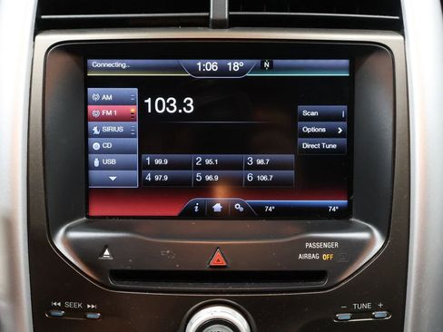 Used 2013 Ford Edge SEL image 25