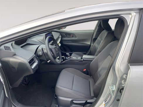 New 2026 Toyota Prius LE image 9